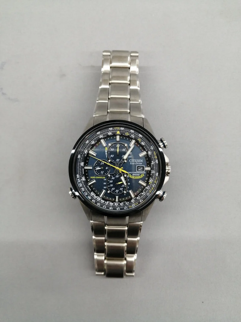 [SCHROTT] CITIZEN Quarz-Armbanduhr H800-S081157