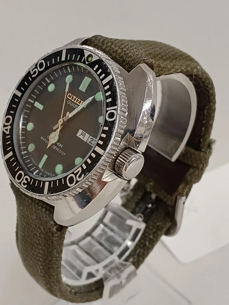 CITIZEN Kristron Taucheruhr Quarz 4-732308