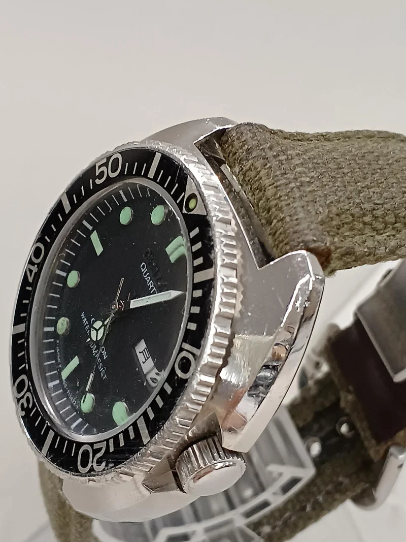 CITIZEN Kristron Taucheruhr Quarz 4-732308