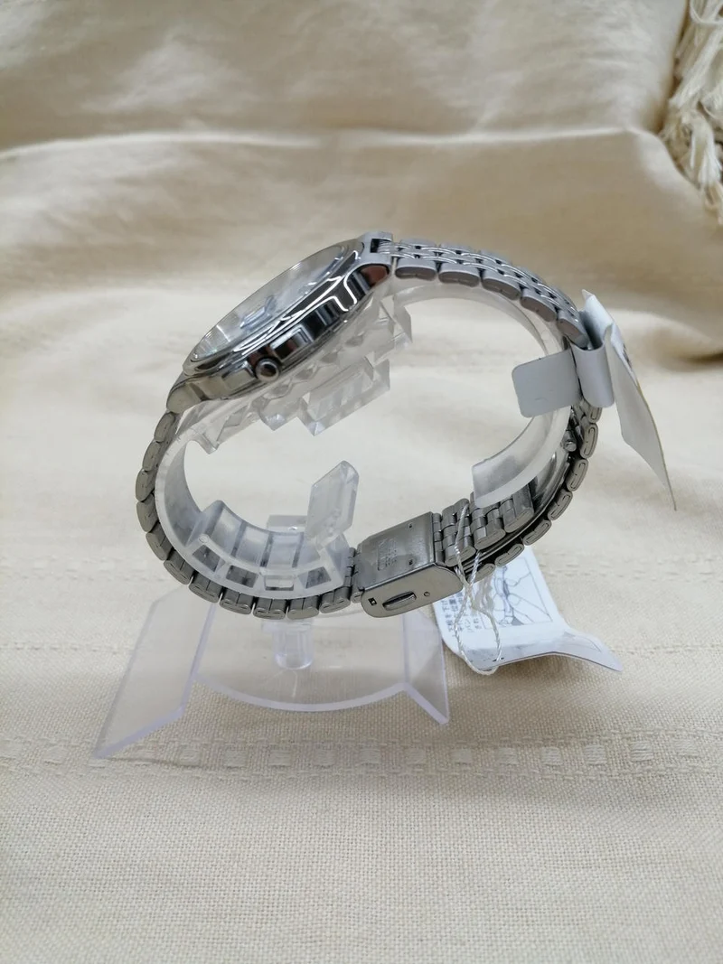 CITIZEN Solar-Armbanduhr E101-S058147