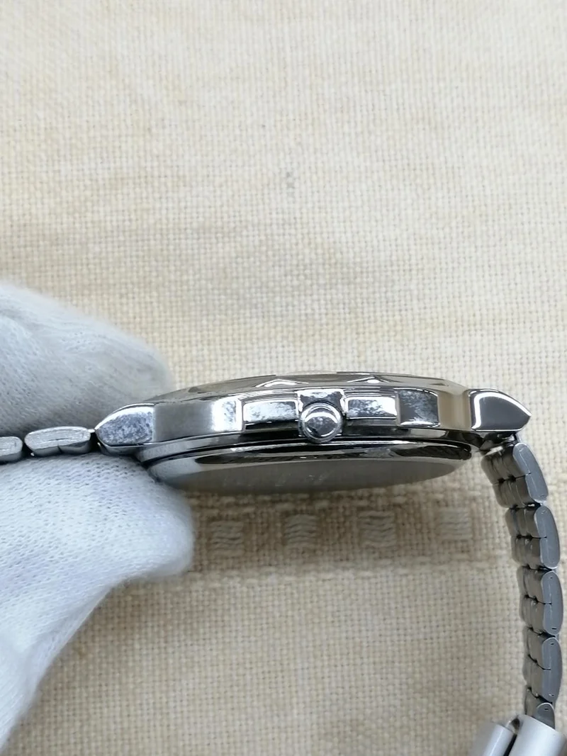 CITIZEN Solar-Armbanduhr E101-S058147