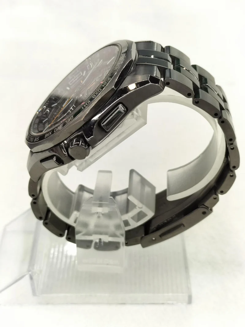 CITIZEN Eco-Drive Funkgesteuerte Uhr H820-T023991