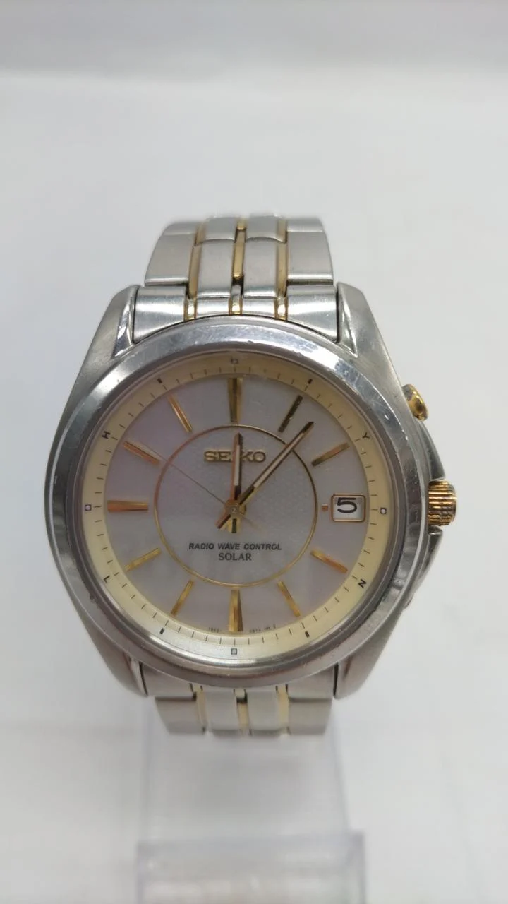 SEIKO Armbanduhr: Funkfernsteuerung Solar