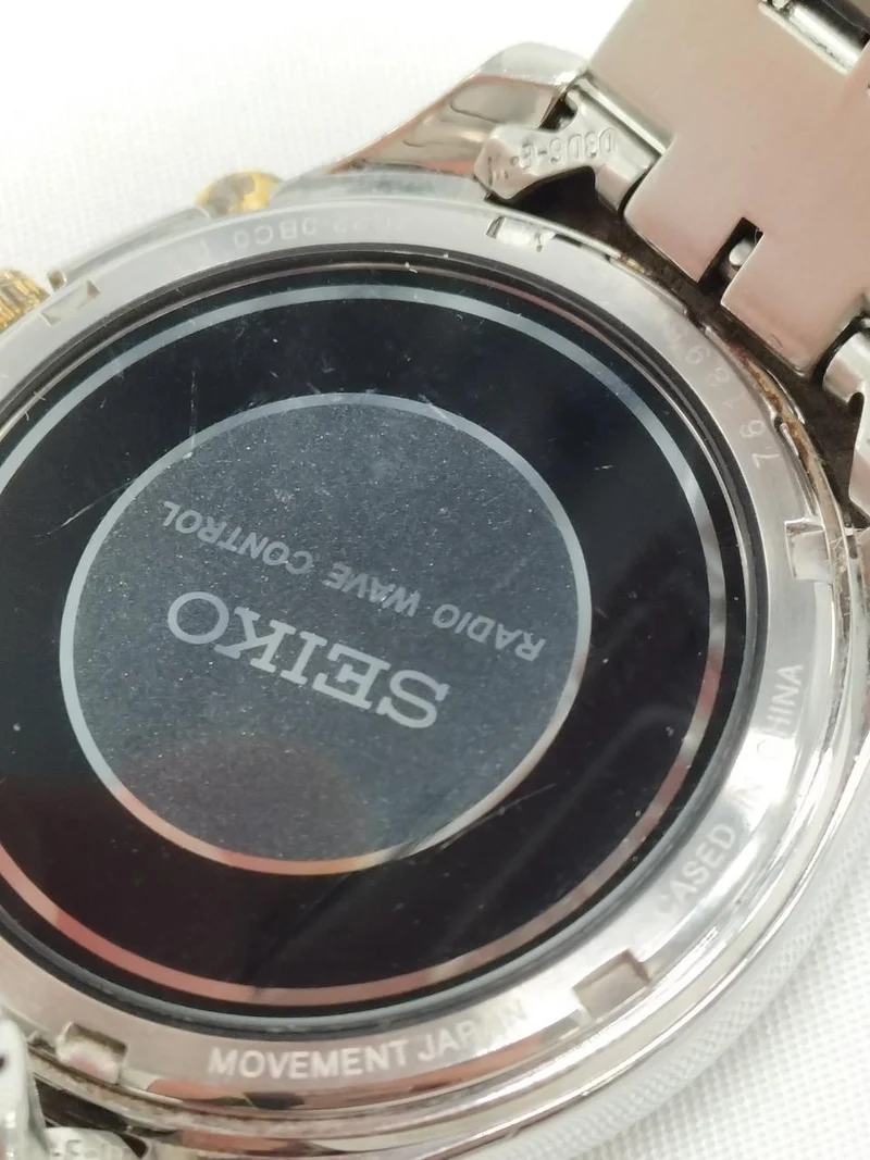SEIKO Armbanduhr: Funkfernsteuerung Solar