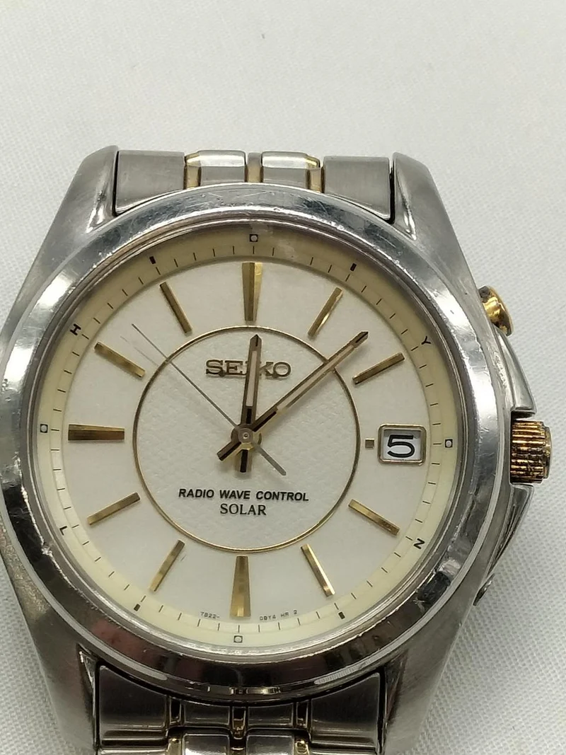 SEIKO Armbanduhr: Funkfernsteuerung Solar