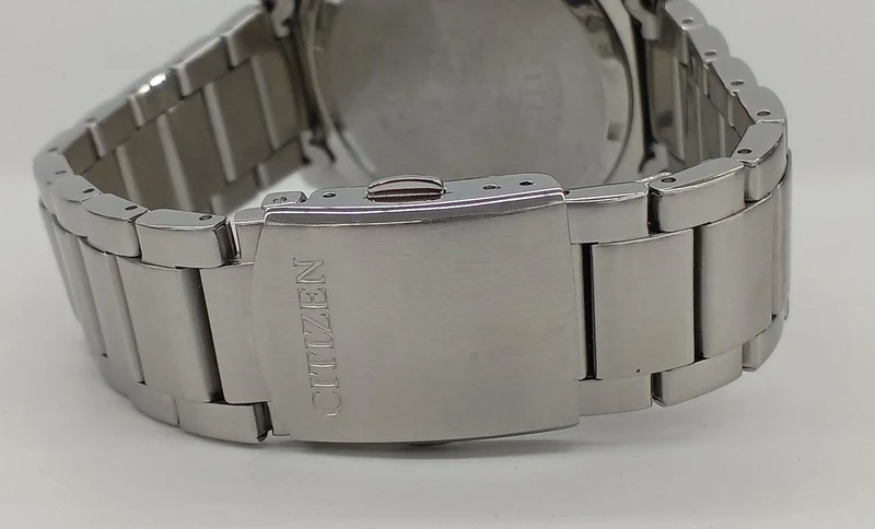 CITIZEN Solar-Armbanduhr AW1525-81L