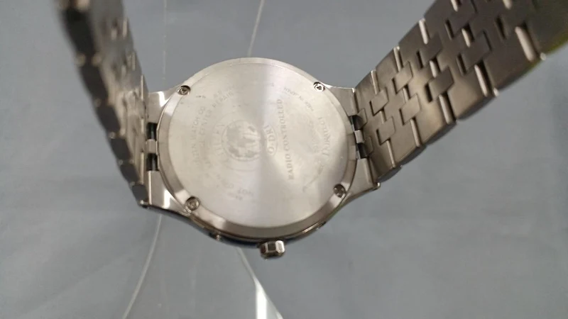 CITIZEN Eco-Drive Funkgesteuerte Uhr H100-T018661