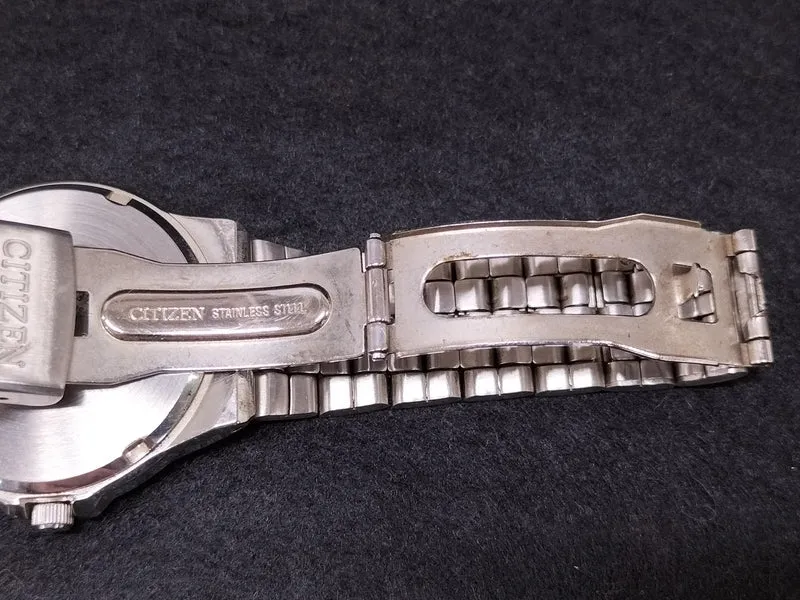 CITIZEN Solar-Funkuhr E030-K16253