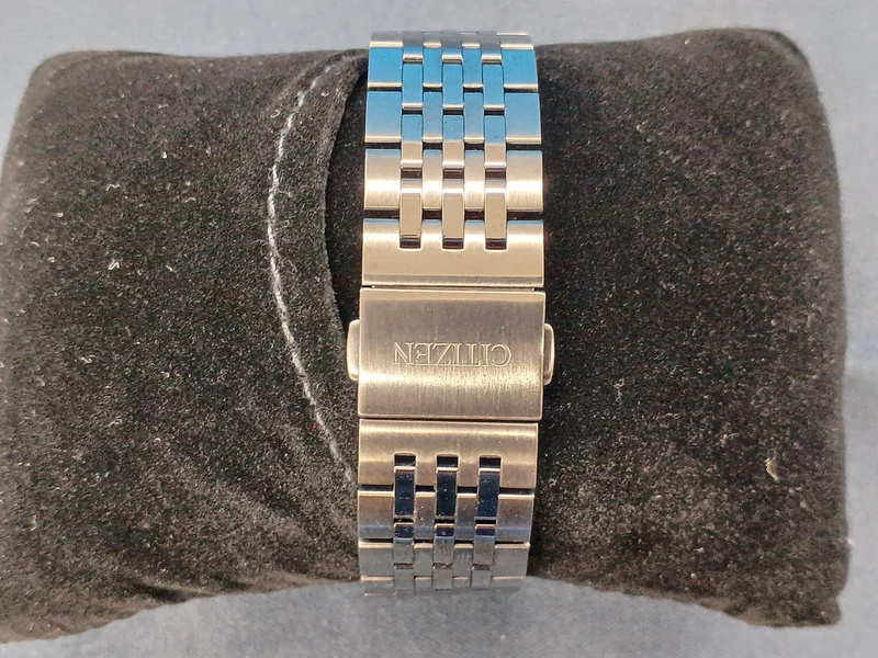 CITIZEN Eco Drive One AR5074-53E