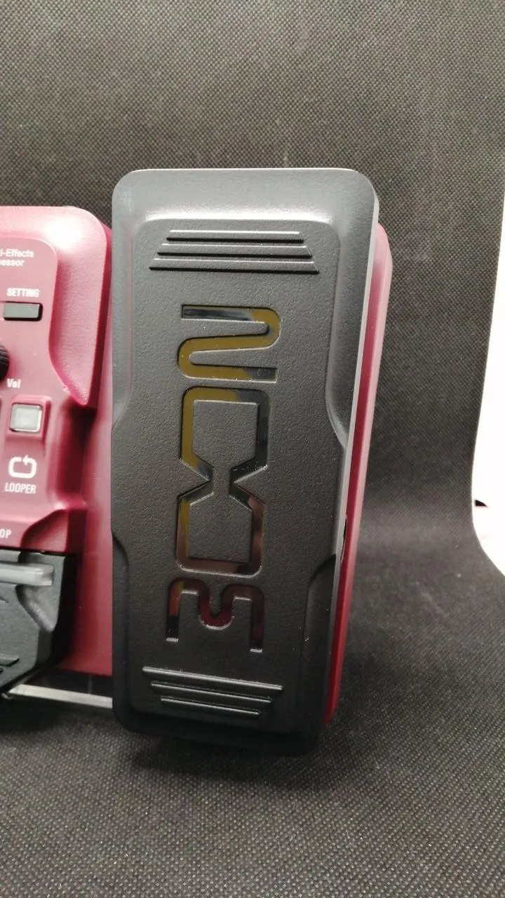 ZOOM Effektpedal: B1X FOUR
