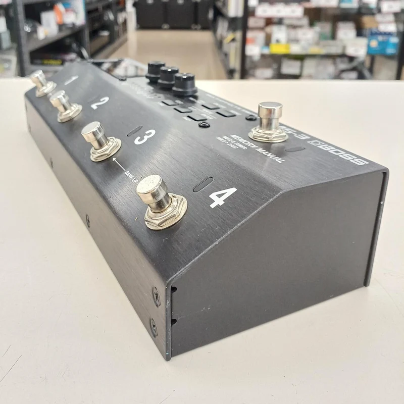 BOSS Multi-Effekt-Switcher MS-3