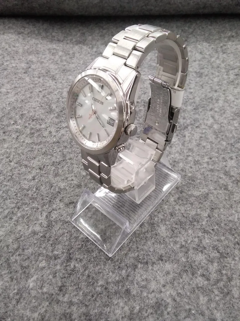CITIZEN ECO-DRIVE Funkgesteuerte Armbanduhr H415-R005677