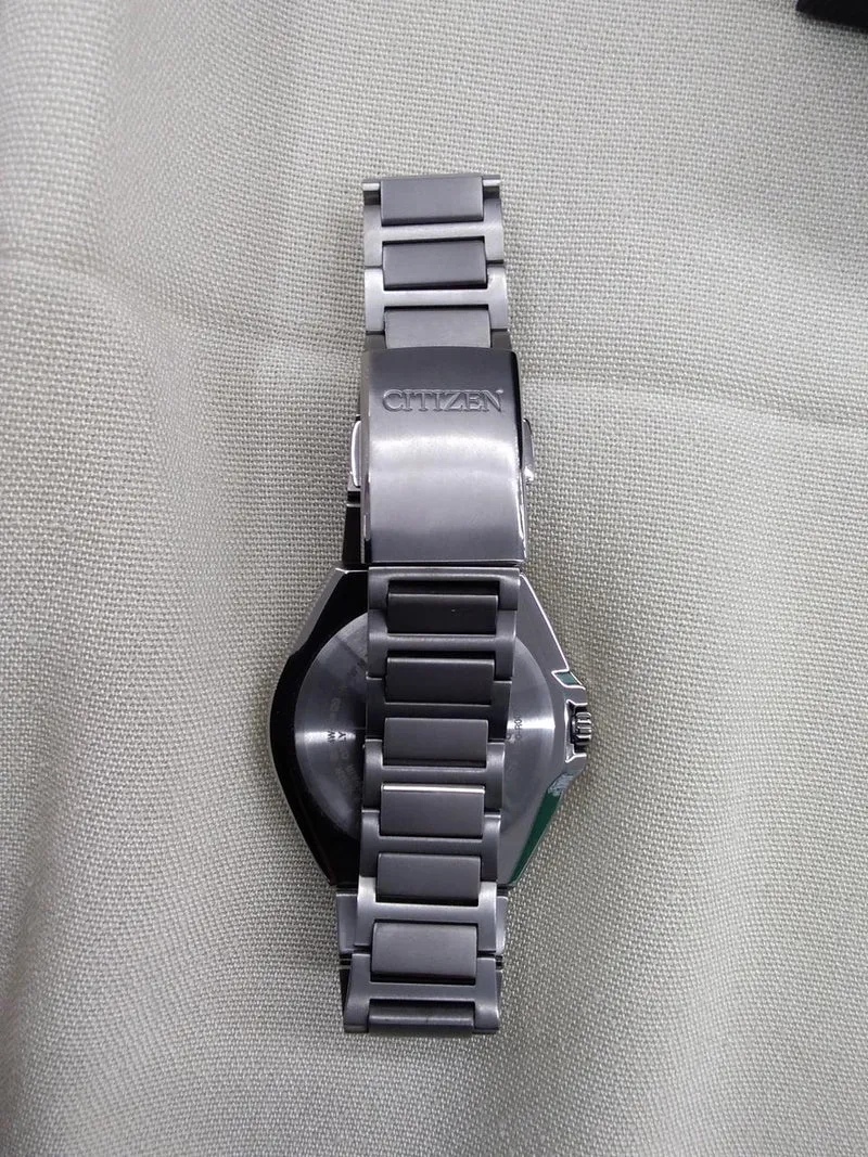 CITIZEN Solar-Funkuhr H100-R007556