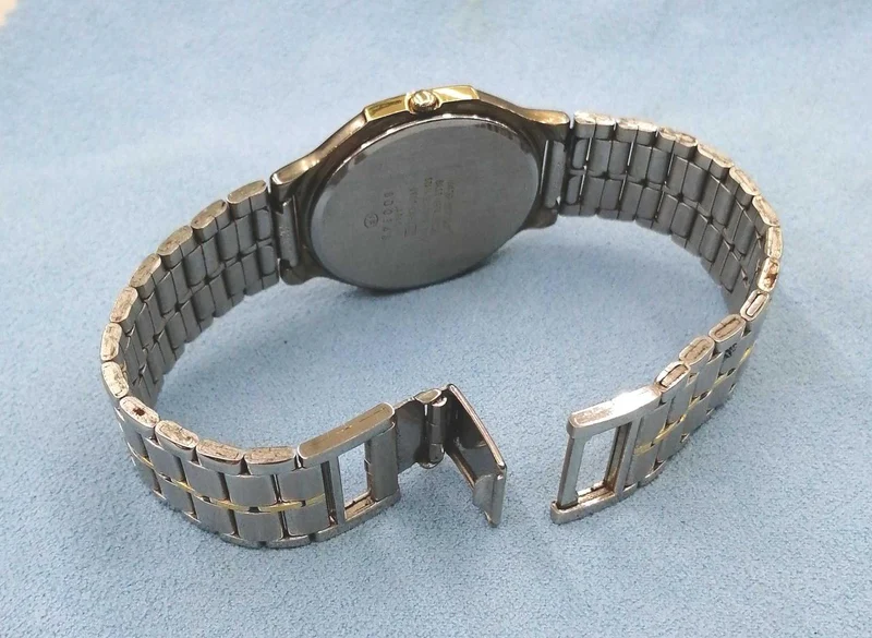 SEIKO ALBA Quarz-Analog-Armbanduhr V801-0480