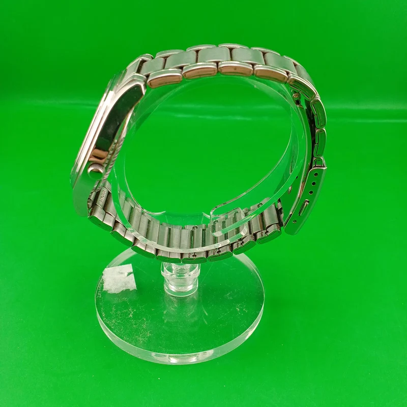 SEIKO Solar-Armbanduhr V147-0AD0