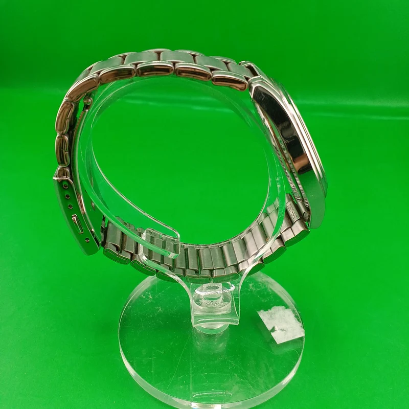 SEIKO Solar-Armbanduhr V147-0AD0