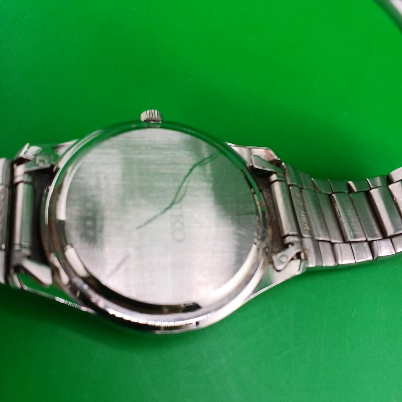 SEIKO Solar-Armbanduhr V147-0AD0