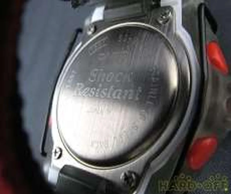 CASIO BABY-G X-TREME BG-390 (Rot×Schwarz)