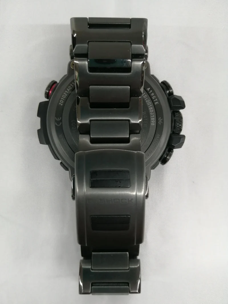 CASIO G-SHOCK Funkgesteuerte Solaruhr MTG-B1000