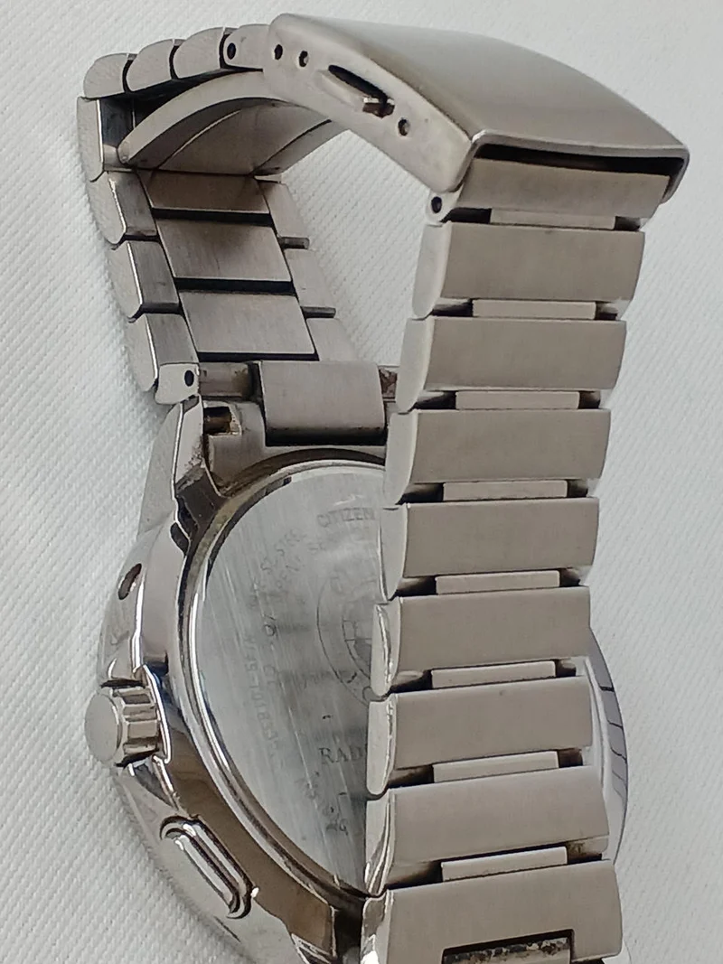 CITIZEN Funkgesteuerte Solar-Armbanduhr Cross C (xC) Eco-Drive H149-T018335