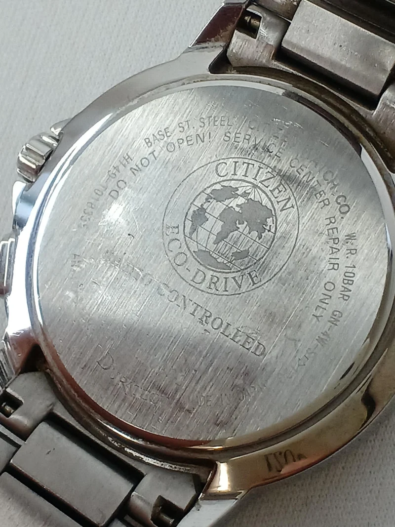 CITIZEN Funkgesteuerte Solar-Armbanduhr Cross C (xC) Eco-Drive H149-T018335