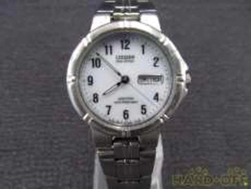 CITIZEN Solar-Armbanduhr E000-S95609