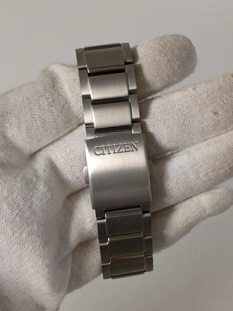 CITIZEN Atessa Eco-Drive Funkgesteuerte Armbanduhr CB1120-50E