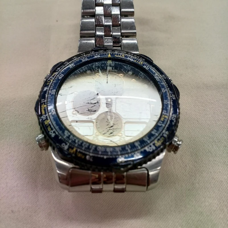 [SCHROTT] CITIZEN Uhr C300-Q00842TA
