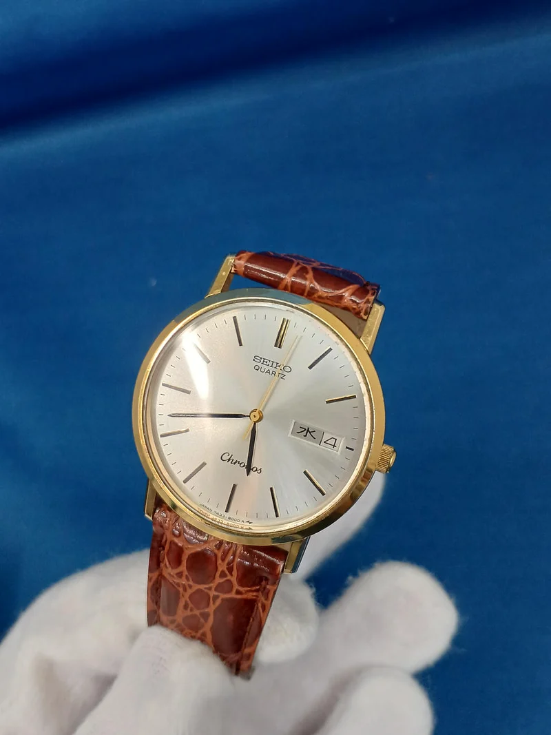 SEIKO Quarz-Armbanduhr 7433-800E