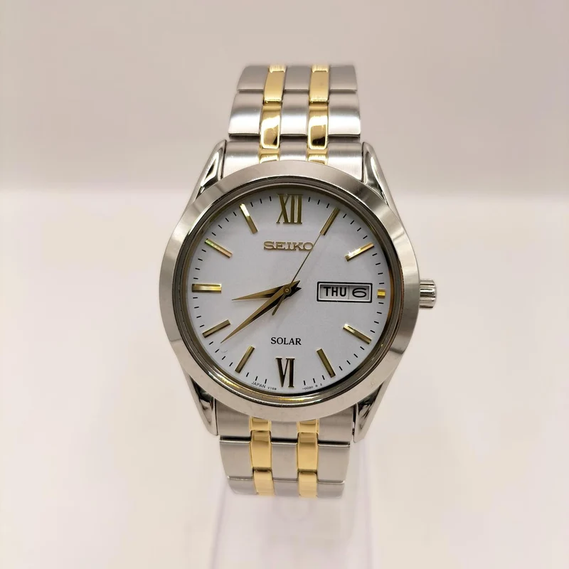SEIKO Herren-Solararmbanduhr V158-0BA0