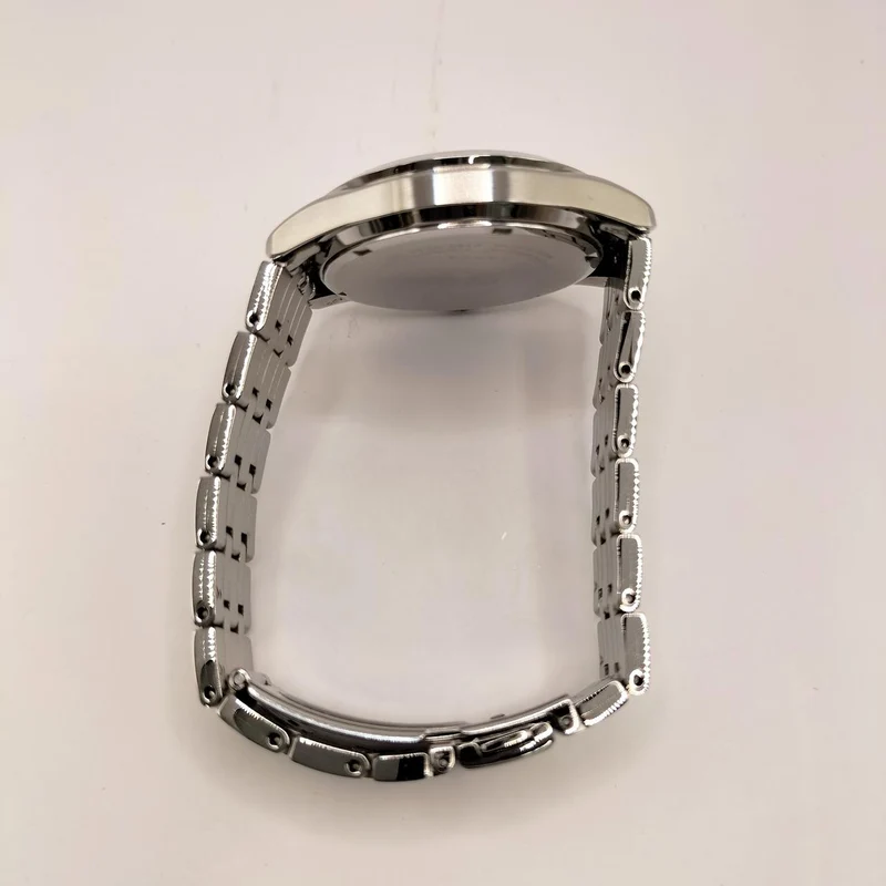 SEIKO Herren-Solararmbanduhr V158-0BA0