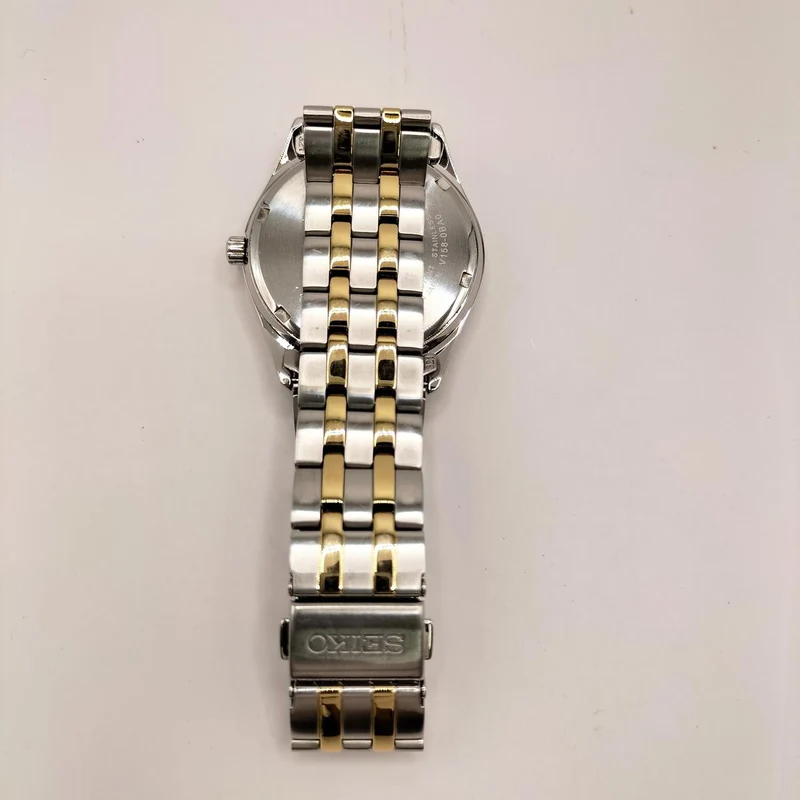 SEIKO Herren-Solararmbanduhr V158-0BA0