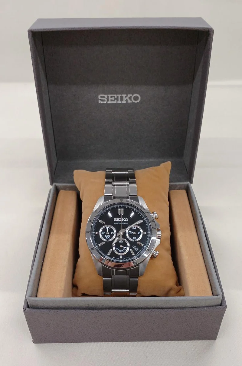 SEIKO Quarz-Armbanduhr 8T63-00D0