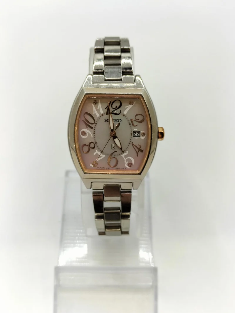 SEIKO LUKIA Solaruhr V137-0CD0