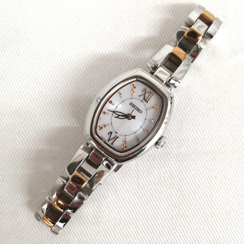 SEIKO Solar-Armbanduhr V117-0ED0