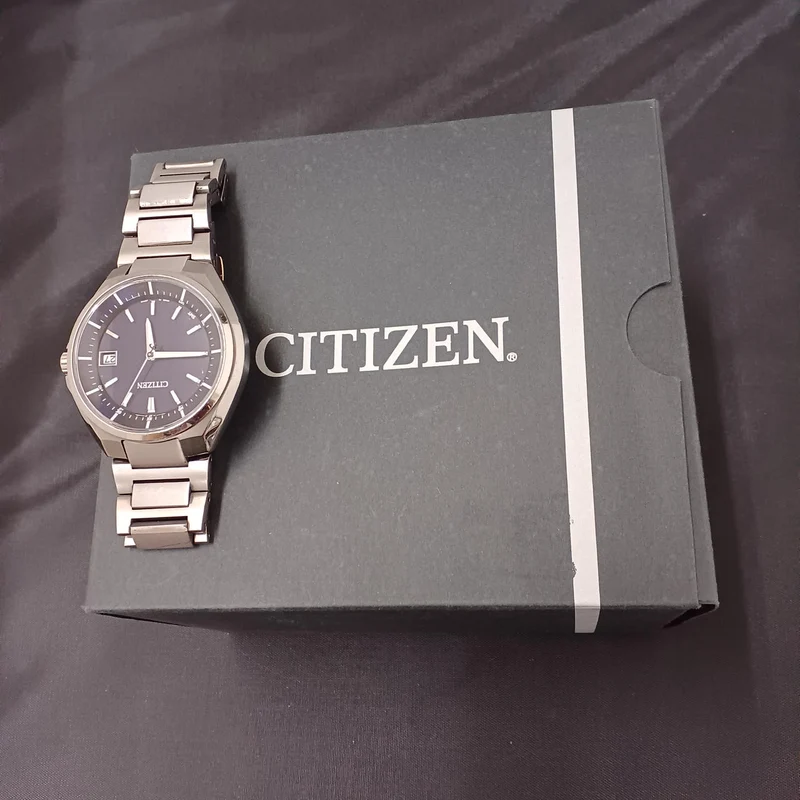 CITIZEN Funkgesteuerte Solar-Armbanduhr CB3010-57L