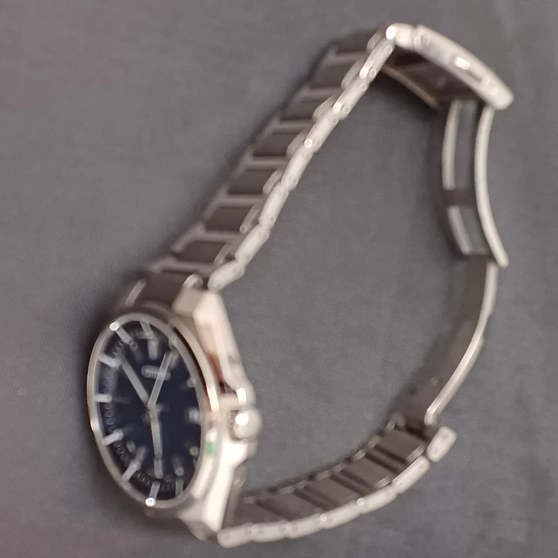 CITIZEN Funkgesteuerte Solar-Armbanduhr CB3010-57L