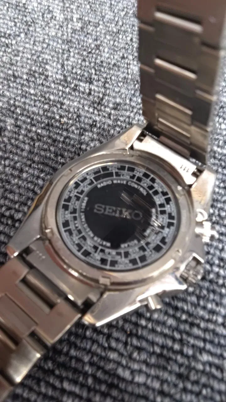 SEIKO Solar-Armbanduhr 8B54-0AG0