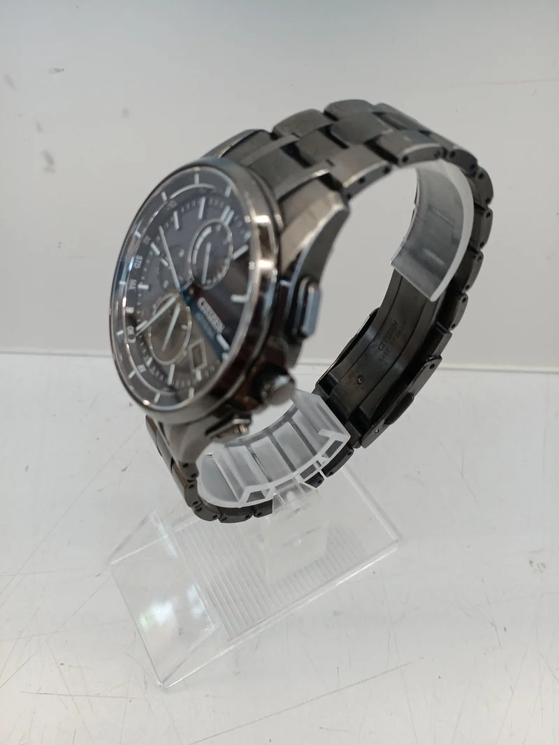 CITIZEN Funkgesteuerte Solar-Armbanduhr H874-005HK02