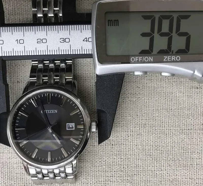 CITIZEN ECO-DRIVE Solar-Armbanduhr E111