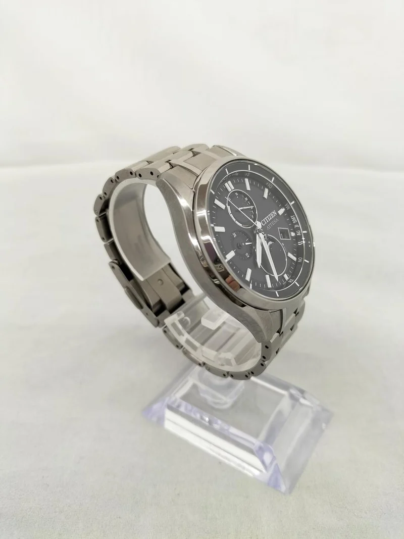 CITIZEN Eco-Drive Funkgesteuerte Uhr H874-005HK01