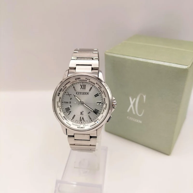 CITIZEN Eco-Drive Funkgesteuerte Uhr H149-T018335