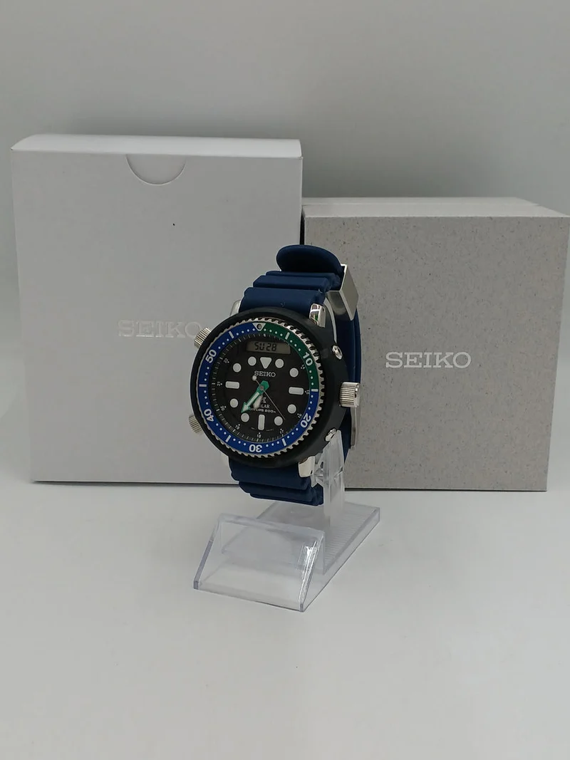 SEIKO Funkgesteuerte Solar-Armbanduhr H851-00A0