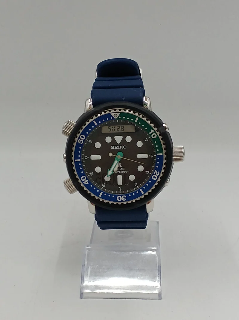 SEIKO Funkgesteuerte Solar-Armbanduhr H851-00A0
