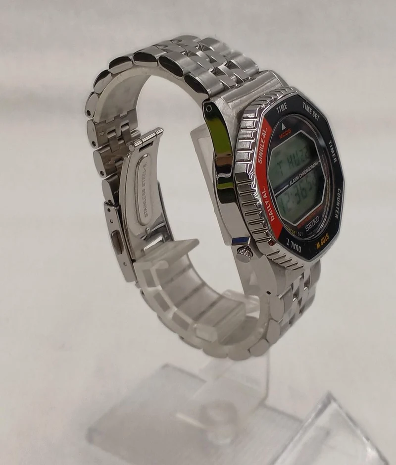 SEIKO Quarz-Digitalarmbanduhr SBJG019