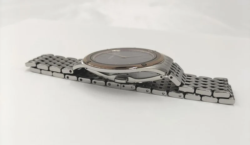 CITIZEN Armbanduhr ECO-DRIVE ONE AR5004-59H