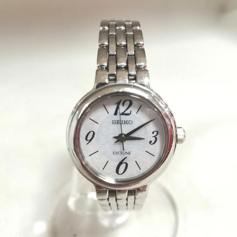 SEIKO Exceline Solar-Armbanduhr Silber × Weiß V117-0BZ0