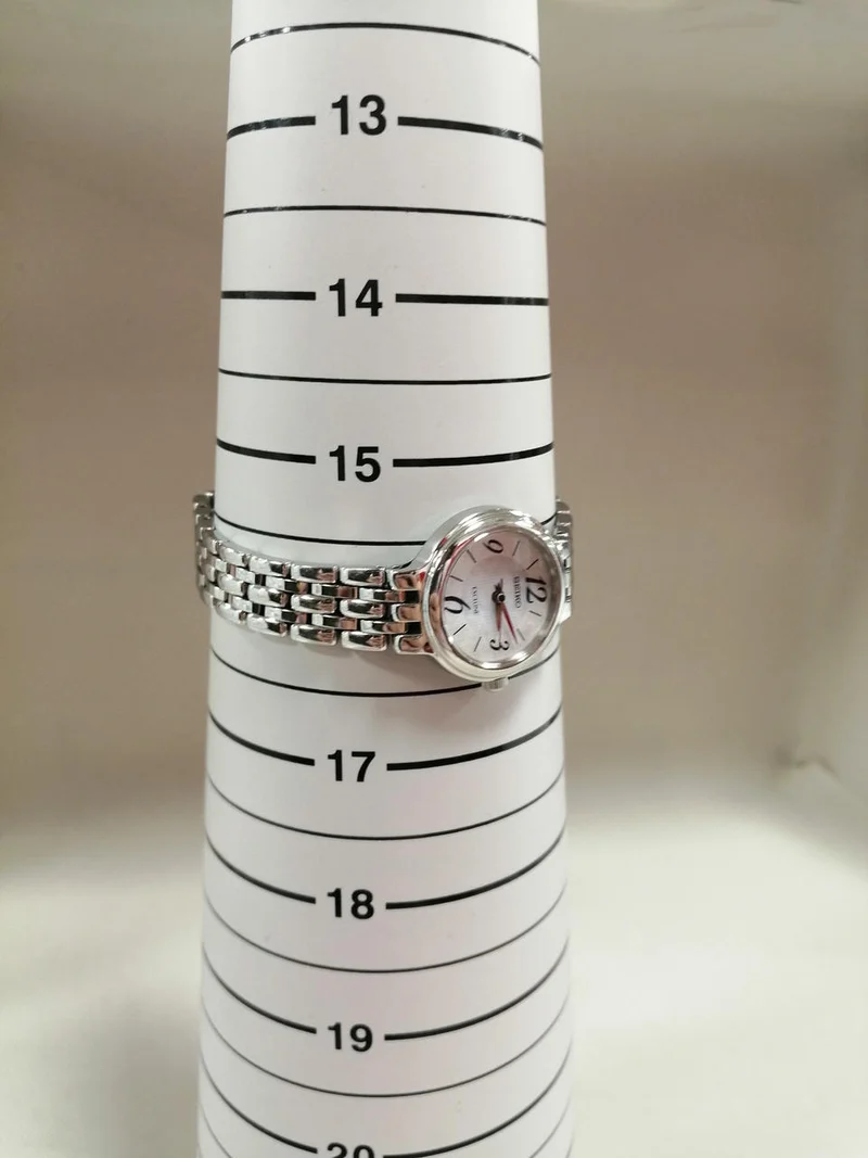 SEIKO Exceline Solar-Armbanduhr Silber × Weiß V117-0BZ0