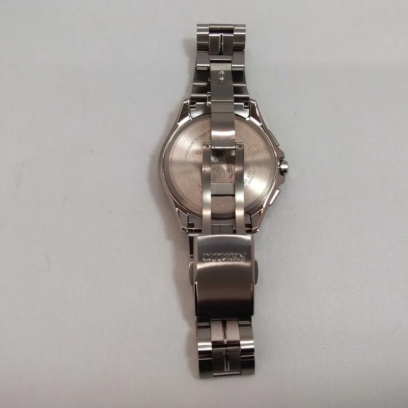 CITIZEN Funkgesteuerte Solar-Armbanduhr GN-4W-S