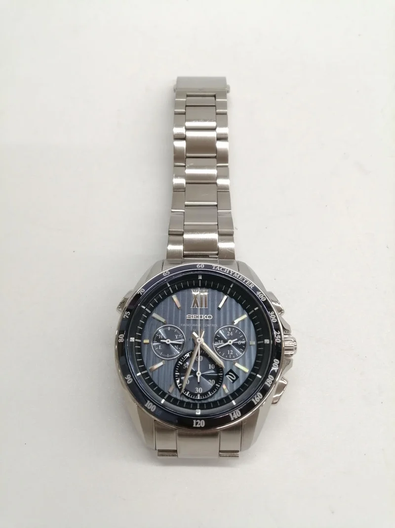 SEIKO Solar-Armbanduhr 8B82-0AL0